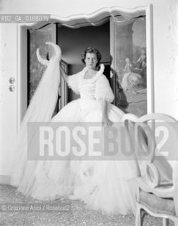 THE PRODUCER MARINA CICOGNA CON LABITO PER IL BALLO BESTEGUI - 195? © ARCHIVIO Graziano Arici/Rosebud2  / CINEMA / PRODUTTORE