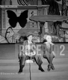 THE PAINTER SALVADOR DALI WITH THE SCENOGRAPHY OF THE COMEDY  LA DAMA SPAGNOLA E IL CAVALIERE ROMANO   AT THE THEATRE  LA FENICE  IN VENICE WITH THE DANCER LUDMILLA TCHERINA - 1961 - © ARCHIVIO Graziano Arici/Rosebud2  / ARTE / FENICE / BALLERINA /