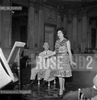 THE OPERA SINGER FIORENZA COSSOTTO DURING THE REHERSAL OF   LA DAMA SPAGNOLA E IL CAVALIERE ROMANO   AT THE THEATRE  LA FENICE  IN VENICE - 1961 - © ARCHIVIO Graziano Arici/Rosebud2  / FENICE / MUSICA LIRICA / CANTANTE /