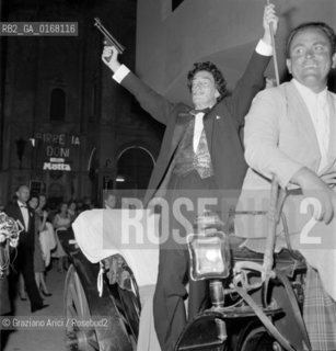 THE ARTIST PAINTER SALVADOR DAL“ IN LIDO AT INTERNATIONAL FILM FESTIVAL - VENEZIA - 1961 -  © ARCHIVIO Graziano Arici/Rosebud2  / ARTE / CARROZZA / PISTOLA /