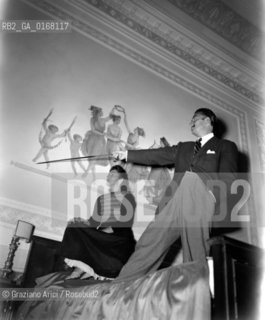 THE PAINTER SALVADOR DALI WITH HIS WIFE GALA - VENICE - 1948 - © ARCHIVIO Graziano Arici/Rosebud2  / ARTE / PITTORE /