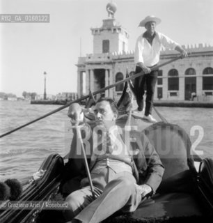 THE ARTIST PAINTER SALVADOR DALI IN GONDOLA - VENICE - 1961 -  © ARCHIVIO Graziano Arici/Rosebud2  / ARTE / GONDOLA /