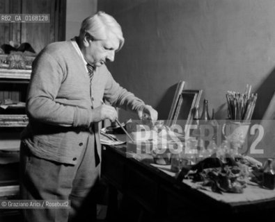 THE ARTIST PAINTER GIORGIO DE CHIRICO AT HIS HOME IN ROME - 1948 -  © ARCHIVIO Graziano Arici/Rosebud2  / ARTE / PITTORE /