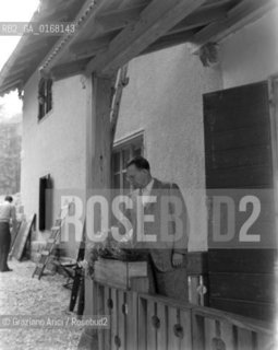 THE ITALIAN POLITICIAN ALCIDE DE GASPERI IN THE VILLAGE OF BELLAMONTE  ( TRENTINO ) - 1948 © ARCHIVIO Graziano Arici/Rosebud2  / BOCCE