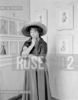 THE PAINTER LIONOR FINI  - 1951 © ARCHIVIO Graziano Arici/Rosebud2  / ARTE / PITTORE