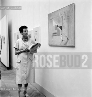 THE ART COLLECTOR PEGGY GUGGENHEIM AT BIENNALE IN VENICE - 1950 - © ARCHIVIO Graziano Arici/Rosebud2  / ARTE / COLLEZIONISTA / BIENNALE