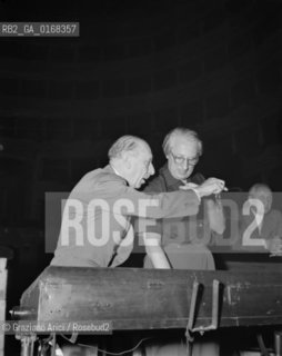 THE  COMPOSER IGOR STRAVINSKIJ AND THE CONDUCTOR FERDINAND LEITNER DURING THE REHEARSAL OF THE OPERA THE RAKES PROGRESS AT THE THEATRE LA SCALA IN MILAN (ITALY) - 1951 -  © ARCHIVIO Graziano Arici/Rosebud2  / MUSICA / COMPOSITORE / TEATRO LA SCALA  / PROVE / DIRETTORE DORCHESTRA