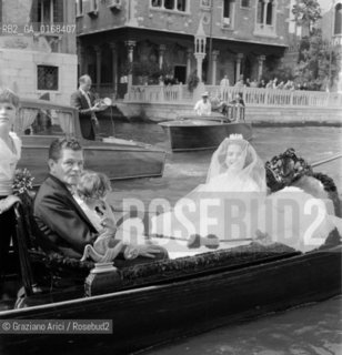 THE PRINCESS IRA FURSTENBERG IN GONDOLA DURING HER WEDDING WITH ALPHONSO OF HOHENLOHE - 1955 © ARCHIVIO Graziano Arici/Rosebud2  / NOBILE / GONDOLA