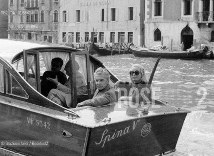 THE CONDUCTOR HERBERT VON KARAJAN WITH HIS WIFE  IN VENICE  - 1964 © ARCHIVIO Graziano Arici/Rosebud2  / MUSICA / DIRETTORE DORCHESTRA