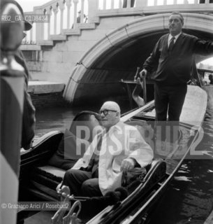 THE ARCHITECT, TOWN - PLANNER AND PAINTER LE CORBUSIER (CHARLES-EDOUARD JEANNERET)  ON A GONDOLA IN VENICE - 1965 - © ARCHIVIO Graziano Arici/Rosebud2  / ARCHITETTO / URBANISTA / PITTORE /  GONDOLA / ARCHITETTURA / ARTE