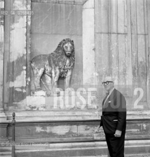 THE ARCHITECT, TOWN - PLANNER AND PAINTER LE CORBUSIER (CHARLES-EDOUARD JEANNERET)  IN VENICE - 1965 - © ARCHIVIO Graziano Arici/Rosebud2  / ARCHITETTO / URBANISTA / PITTORE / LEONE / ARCHITETTURA / ARTE