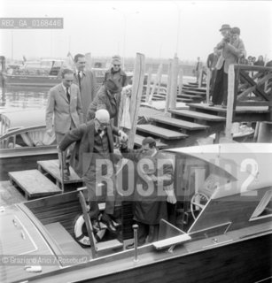 THE ARCHITECT, TOWN - PLANNER AND PAINTER LE CORBUSIER (CHARLES-EDOUARD JEANNERET)  WITH ART HISTORIAN GIUSEPPE MAZZARIOL IN VENICE - 1965 - © ARCHIVIO Graziano Arici/Rosebud2  / ARCHITETTO / URBANISTA / PITTORE / STORICO DELLARTE / ARCHITETTURA / ARTE