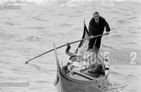 THE ARCHITECT, TOWN - PLANNER AND PAINTER LE CORBUSIER (CHARLES-EDOUARD JEANNERET)  WITH ART HISTORIAN GIUSEPPE MAZZARIOL ON A GONDOLA IN VENICE - 1965 - © ARCHIVIO Graziano Arici/Rosebud2  / ARCHITETTO / URBANISTA / PITTORE / STORICO DELLARTE / GONDOLA / ARCHITETTURA / ARTE