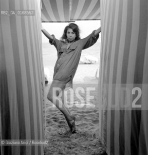 THE ACTRESS TANYA LOPERT IN VENICE BEACH - 1962 © ARCHIVIO Graziano Arici/Rosebud2  / LATTRICE / CINEMA / STELLINA