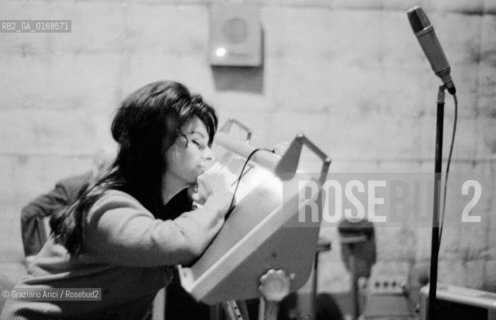 THE  ACTRESS SOPHIA LOREN DURING A DUBBING OF THE FILM EL CID - 1961 - © ARCHIVIO Graziano Arici/Rosebud2  / ATTRICE /