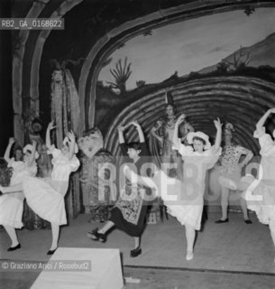 THE ACTRESS ANNA MAGNANI IN A THEATER IN S.REMO (ITALY) DURING THE REPETITION OF A MUSICAL - 1953  © ARCHIVIO Graziano Arici/Rosebud2  / LATTRICE / CINEMA