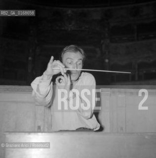 THE CONDUCTOR IGOR MARKEVICH IN THE LA FENICE THEATRE DURING THE REHEARSAL OF THE ORPHEUS BY IGOR STRAVINSKIJ - VENICE - 1948 © ARCHIVIO Graziano Arici/Rosebud2  / ARCHITETTURA / ARCHITETTO
