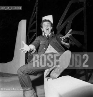 THE POP SINGER DOMENICO MODUGNO  - VENICE - 1958 - © ARCHIVIO Graziano Arici/Rosebud2  / MUSICA / POP ROCK JAZZ / CANTANTE