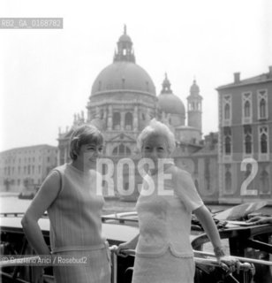 THE LITERATURE CRITIC FERNANDA PIVANO WITH MARY HEMINGWAY IN VENICE - 1966 - © ARCHIVIO Graziano Arici/Rosebud2  / LETTERATURA / CRITICA / TRADUTTORE