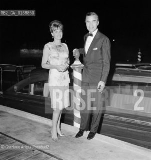 THE LATIN LOVER PORFIRIO RUBIROSA WITH HIS WIFE - 1962 - © ARCHIVIO Graziano Arici/Rosebud2  / PLAY BOY