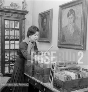 THE OPERA SINGER GIULIETTA SIMIONATO AT HOME IN MILAN - 1962 © ARCHIVIO Graziano Arici/Rosebud2  / MUSICA LIRICA / CANTANTE