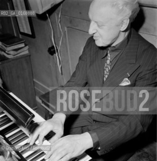 THE CONDUCTOR LEOPOLD STOKOWSKI - VENICE - 1954 © ARCHIVIO Graziano Arici/Rosebud2  / MUSICA / MUSICA CLASSICA / DIRETTORE DORCHESTRA / COMPOSITORE