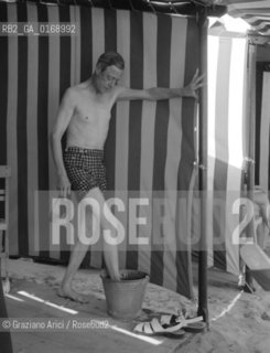 EDWARD, THE DUKE OF WINDSOR IN VENICE LIDO BEACH - 196? © ARCHIVIO Graziano Arici/Rosebud2  / NOBILE