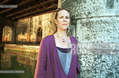 THE DANCER AND COREOGRAPHER CAROLYN CARLSON - 2001 @ Graziano Arici/Rosebud2 / DANZA / BALLETTO
