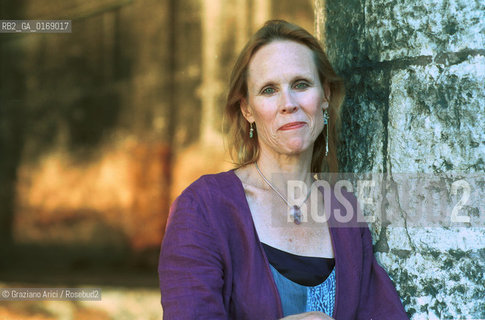 THE DANCER AND COREOGRAPHER CAROLYN CARLSON - 2001 @ Graziano Arici/Rosebud2 / DANZA / BALLETTO