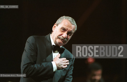 FONDAMENTA 14/17 GIUGNO 2001: CORPI - IL CANTANTE PAOLO CONTE IN CONCERTO A S.MARCO (VENEZIA) - ©Graziano Arici/Rosebud2