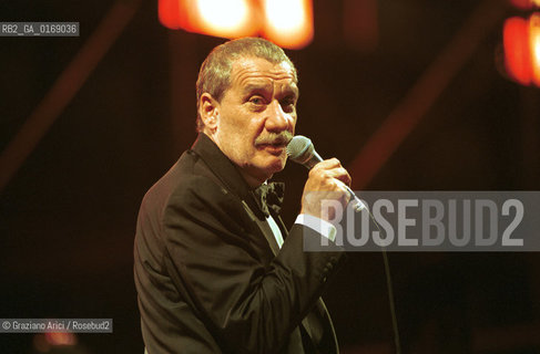 FONDAMENTA 14/17 GIUGNO 2001: CORPI - IL CANTANTE PAOLO CONTE IN CONCERTO A S.MARCO (VENEZIA) - ©Graziano Arici/Rosebud2