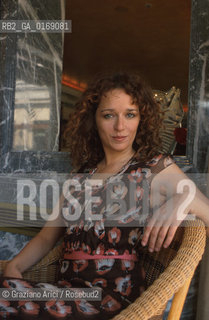 Nome: .GOLINO VALERIA.Descrizione: .CINEMA ATTRICE.Credit: .Graziano Arici/Rosebud2/.Costo: .A.Nazione: .ITALIA.Cittˆ: ..Data: .2001