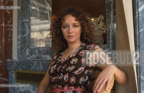 Nome: .GOLINO VALERIA.Descrizione: .CINEMA ATTRICE.Credit: .Graziano Arici/Rosebud2/.Costo: .A.Nazione: .ITALIA.Cittˆ: ..Data: .2001