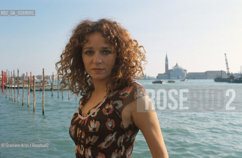 Nome: .GOLINO VALERIA.Descrizione: .CINEMA ATTRICE A VENEZIA.Credit: .Graziano Arici/Rosebud2/.Costo: .A.Nazione: .ITALIA.Cittˆ: ..Data: .2001,