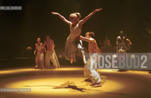 VENICE 22/06/2001 - LA BIENNALE DI VENEZIA : DANZAMUSICATEATRO- KAZE, COREOGRAPHER TERO SAARINEN, TOOTHPICK COMPANY, MUSIC BY YAS-KAZ - ©Graziano Arici/Rosebud2 / BALLO / BALLETTO