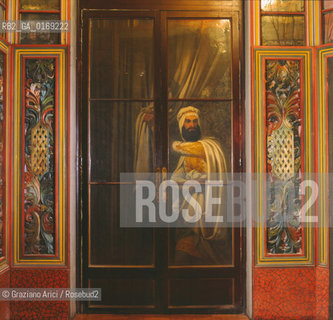 Caption: Localizzazione:.PADOVA.Oggetto:.CAFFE PEDROCCHI.Soggetto:.SALA MORESCA PORTA SPECCHIO.Cronologia: .XIX SEC..Definizione Culturale:.   Autore: .GIUSEPPE JAPPELLI .   Stile:.NEOCLASSICO.   Editori/Stampatori:.   Committenza:.ANTONIO PEDROCCHI.Materia e Tecnica:.Collocazione:.Note:.MONUMENTALE CAFFE STORICO.Riproduzione Fotografica:.Graziano Arici/Rosebud2 Copyright:.Graziano Arici/Rosebud2 Data:.1998.Costo:.A