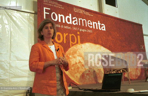 FONDAMENTA 14/17 GIUGNO 2001: CORPI - LA MATEMATICA VALENTINA DI FRANCESCO (ITALIA) - ©Graziano Arici/Rosebud2
