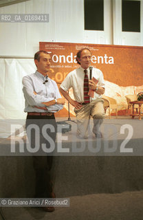 FONDAMENTA 14/17 GIUGNO 2001: CORPI - IL IL FISICO PIERPAOLO MALINVERNI (ITALIA)  CON MARIO RASETTI - ©Graziano Arici/Rosebud2