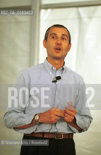 FONDAMENTA 14/17 GIUGNO 2001: CORPI - IL IL FISICO PIERPAOLO MALINVERNI (ITALIA)  CON MARIO RASETTI - ©Graziano Arici/Rosebud2