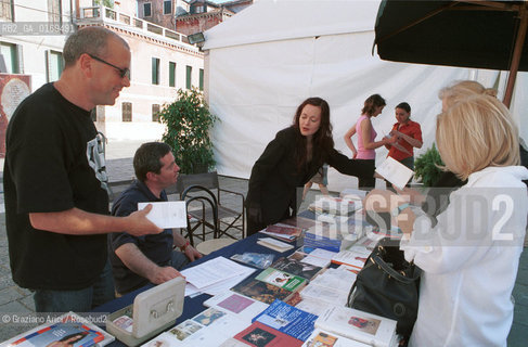 FONDAMENTA 14/17 GIUGNO 2001: CORPI - LA POETESSA PATRIZIA VALDUGA  (ITALIA) - ©Graziano Arici/Rosebud2
