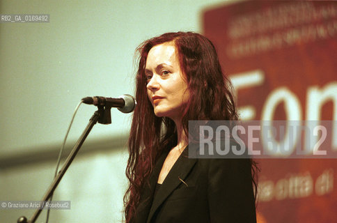 FONDAMENTA 14/17 GIUGNO 2001: CORPI - LA POETESSA PATRIZIA VALDUGA  (ITALIA) - ©Graziano Arici/Rosebud2