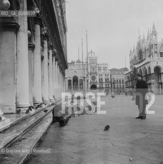 Caption: Nome:.ALTA MAREA , NOVEMBRE 1966.HIGHT TIDE , NOVEMBER 1966.Localizzazione:.VENEZIA / S. MARCO / PIAZZA SAN MARCO.VENICE / ST. MARK  /  ST. MARK S SQUARE.Soggetto:.RESTI IN PIAZZA SAN MARCO DOPO L ALTA MAREA DEL NOVEMBRE 1966.REMAINS OF THE HIGHT TIDE OF NOVEMBER 1966 IN ST. MARK S SQUARE .Cronologia:...Autore:...Stile:...Editori Stampatori:...Committenza:...Materia e Tecnica:...Collocazione:...Note:..Riproduzione Fotografica:.Graziano Arici/Rosebud2 .Copyright:.Graziano Arici/Rosebud2 .Data:.NOVEMBRE 1966..Costo:.A..Key:.ACQUA ALTA.HIGHT TIDE