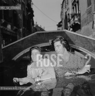 CINEMA / LATTRICE FLORINDA BOLKAN CON IL SUO COMPAGNO LAMBERTO RIPOLI / 1971 © ARCHIVIO Graziano Arici/Rosebud2 