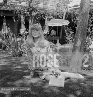 CINEMA / LATTRICE CATHERINE DENEUVE (FRANCIA)  / FILM LES CREATURES  / MOSTRA INTERNAZIONALE DARTE CINEMATOGRAFICA, BIENNALE 1966 - © ARCHIVIO Graziano Arici/Rosebud2 