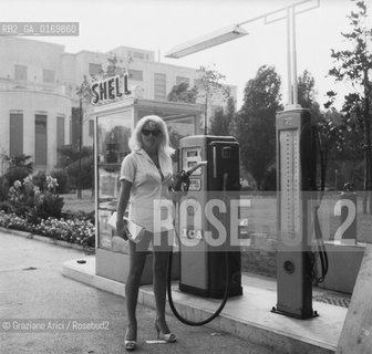 CINEMA / DIANA DORS ATTRICE (USA) AL LIDO DI VENEZIA 1964 - © ARCHIVIO Graziano Arici/Rosebud2 .