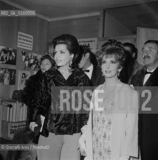 CINEMA / LATTRICE IRA FURSTENBERG E LATTRICE  GINA LOLLOBRIGIDA A CORTINA / DIETRO DI LORO CLARA AGNELLI E IL CONTE GIOVANNI NUVOLETTI / 1968 - © ARCHIVIO Graziano Arici/Rosebud2 