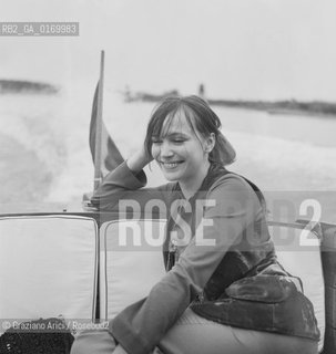 CINEMA / LATTRICE ANNA KARINA IN MOTOSCAFO / FILM LALLIANCE / MOSTRA INTERNAZIONALE DARTE CINEMATOGRAFICA, BIENNALE 1970 - © ARCHIVIO Graziano Arici/Rosebud2 
