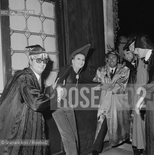 MUSICA / LA CANTANTE MILVA (ITALIA)  / CON DEI GOLIARDI A VICENZA / 1968 - © ARCHIVIO Graziano Arici/Rosebud2 