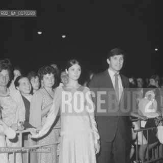 CINEMA / LATTRICE SONIA PETROVNA CON IL PRODUTTORE VLADIMIR FORGENCY / MOSTRA INTERNAZIONALE DARTE CINEMATOGRAFICA, BIENNALE 1966 - © ARCHIVIO Graziano Arici/Rosebud2 