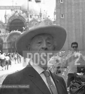 MUSICA CLASSICA / IL PIANISTA ARTHUR RUBINSTEIN (POLONIA/USA) IN PIAZZA SAN MARCO A VENEZIA / CON CAPPELLO / 1979 - © ARCHIVIO Graziano Arici/Rosebud2 